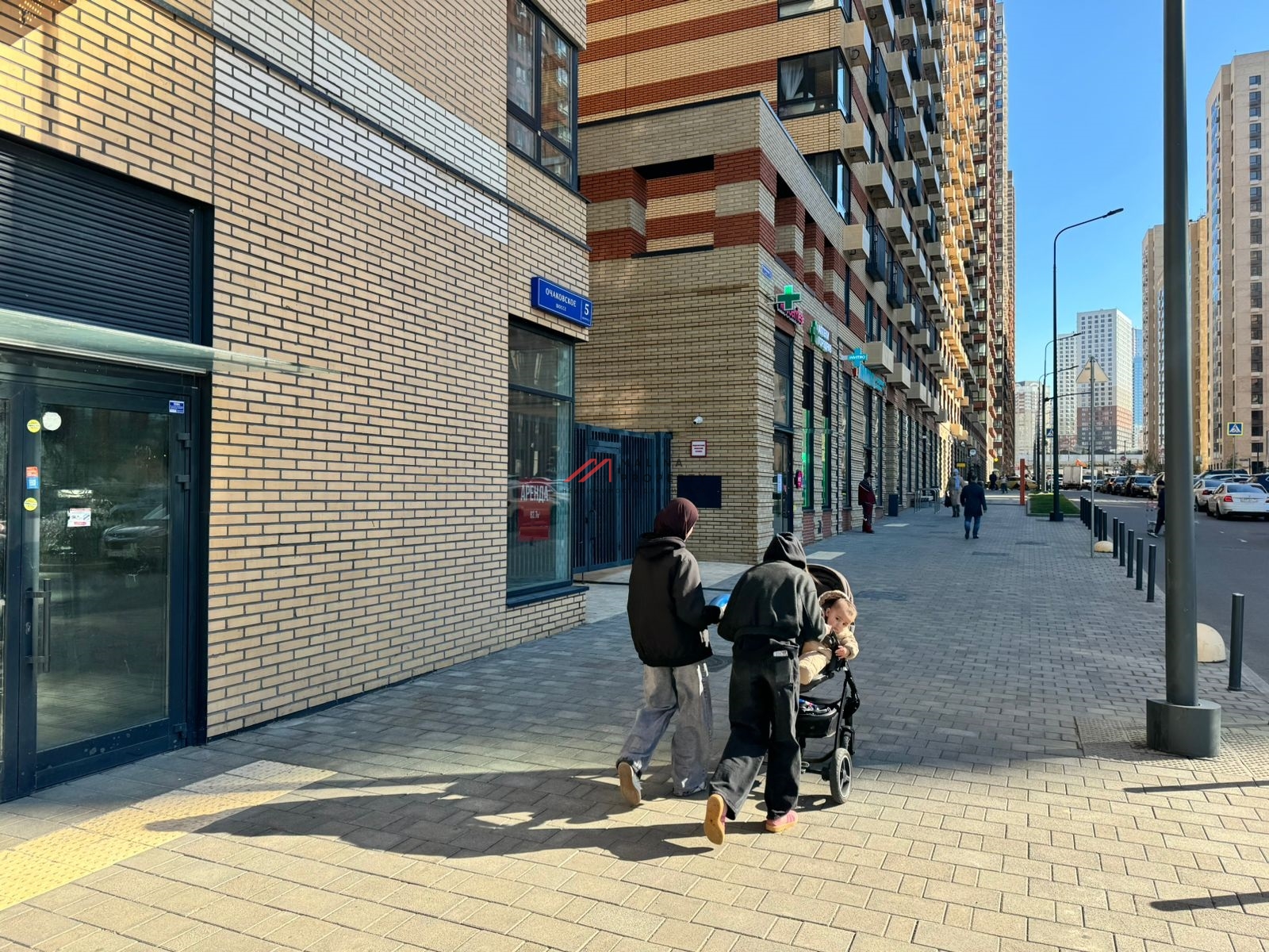 Продажа торгового помещения в жилом комплексе "Матвеевский парк"