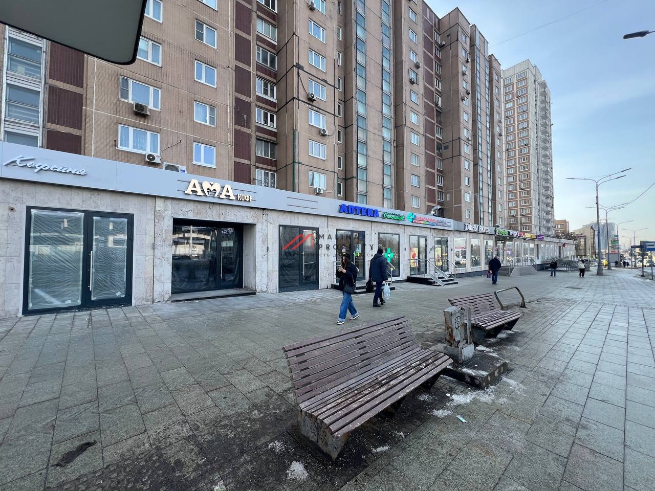 Продажа помещения с арендатором на 1-й линии