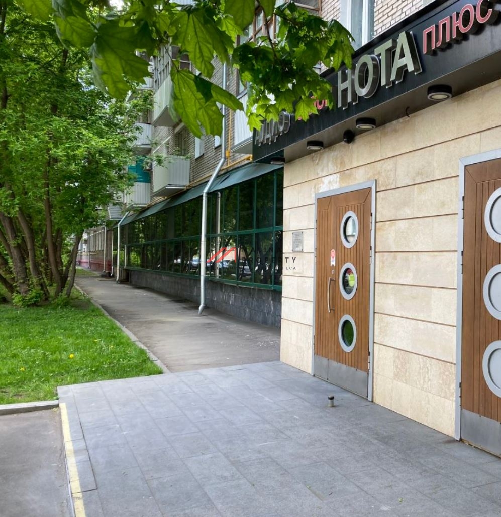 Аренда торгового помещения рядом с метро Октябрьская