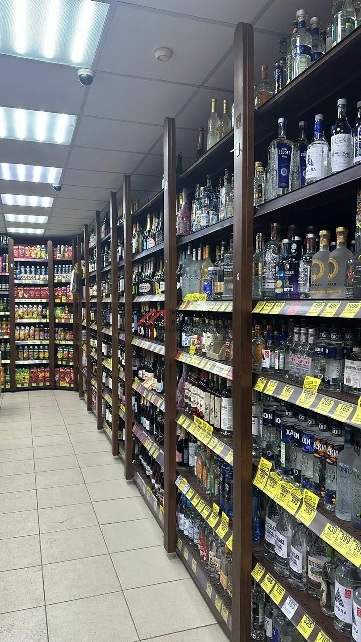 Продажа торгового помещения с арендаторами 