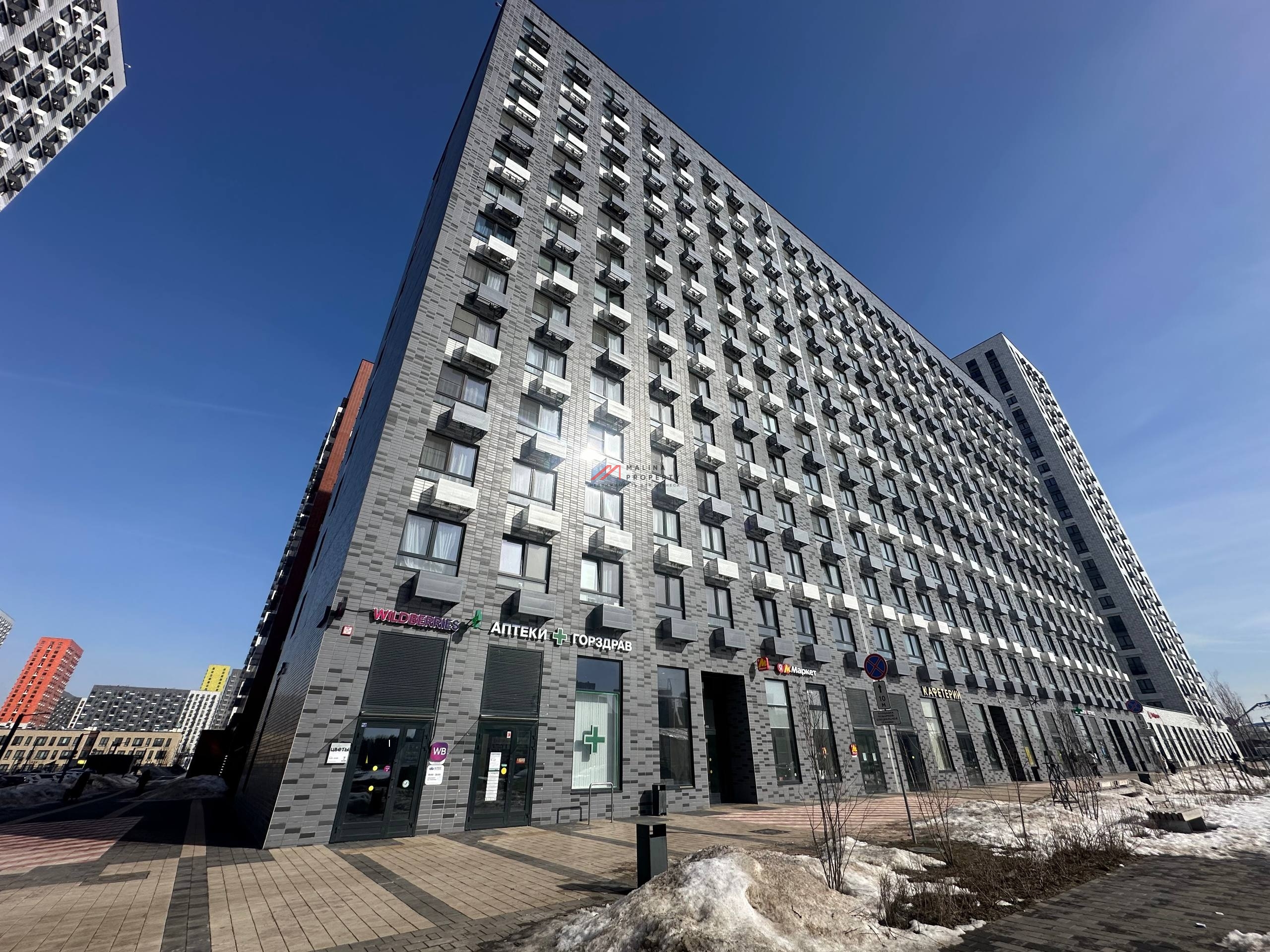 Продажа торгового помещения в ЖК "Саларьво парк" 