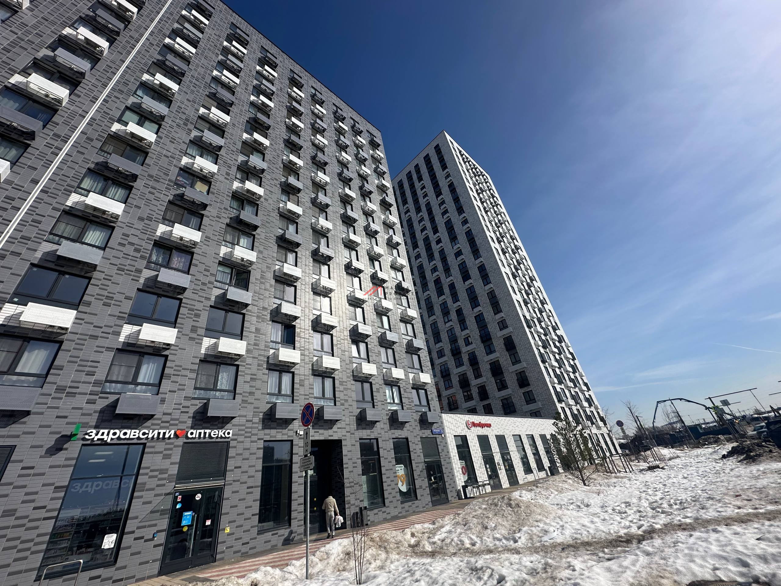 Продажа помещения с арендатором Здравсити в  ЖК "Саларьво парк" 