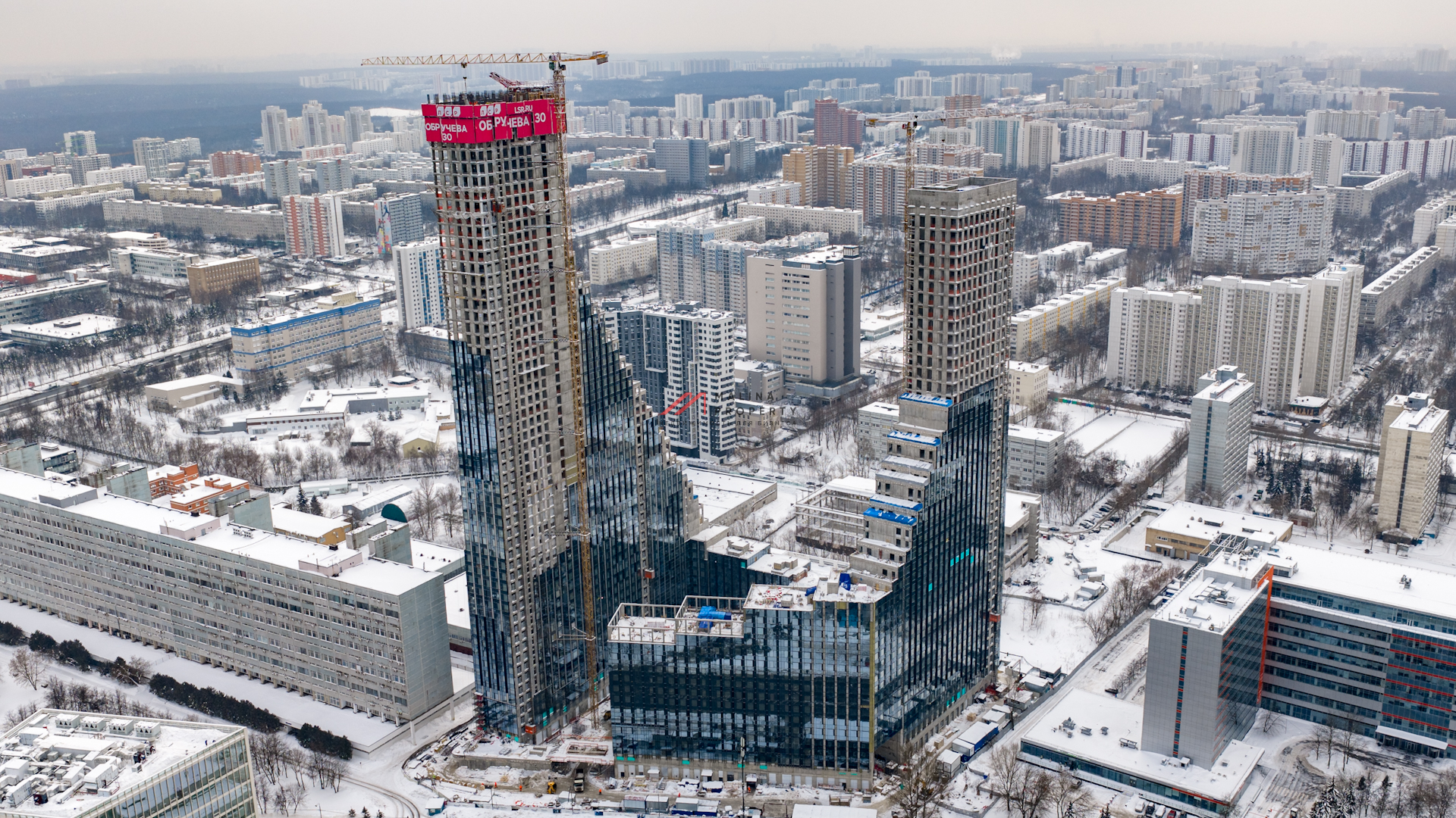 Аренда торгового помещения в ЖК Обручева 30