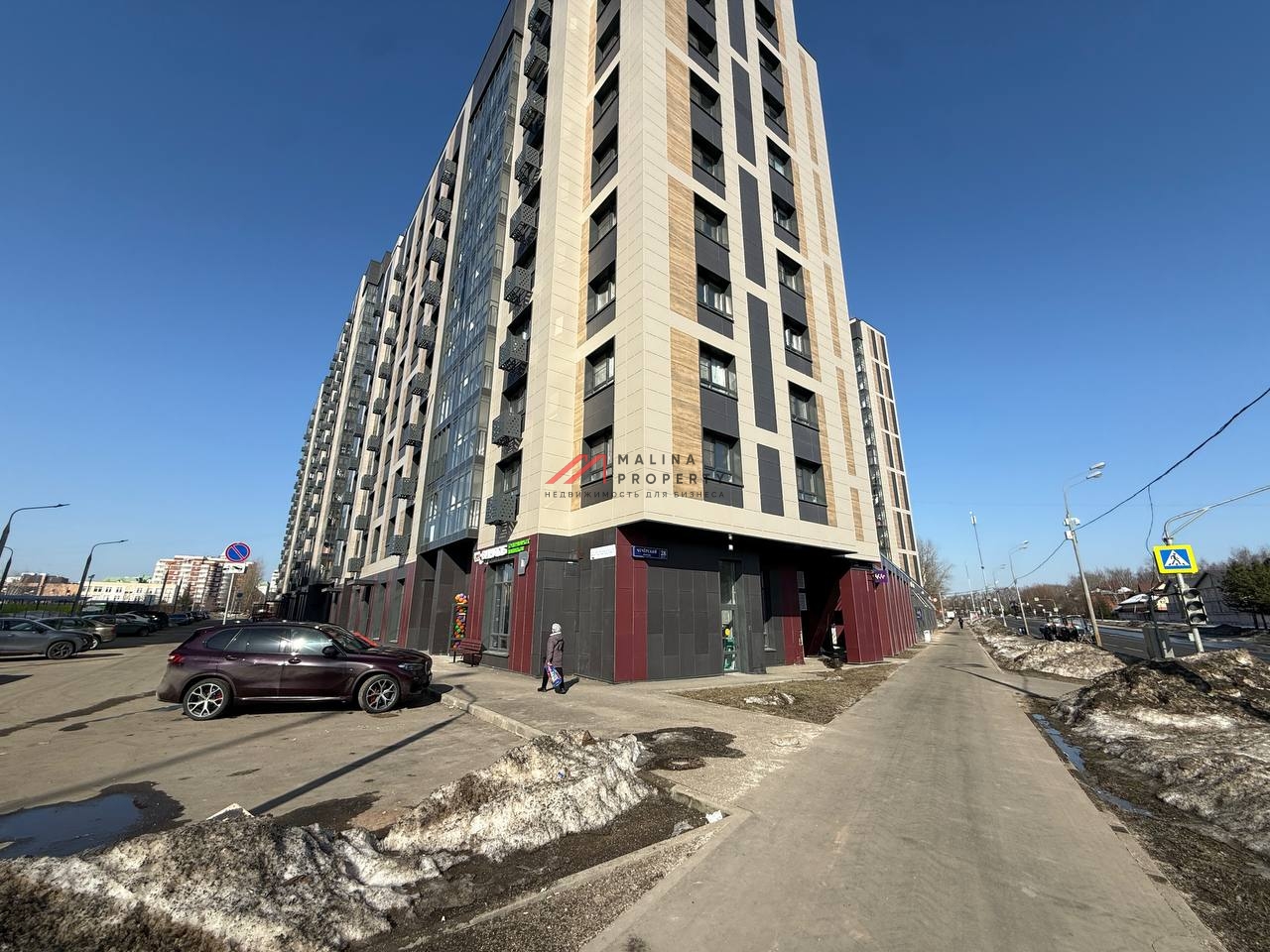 Продажа углового помещения с сетевыми арендаторами