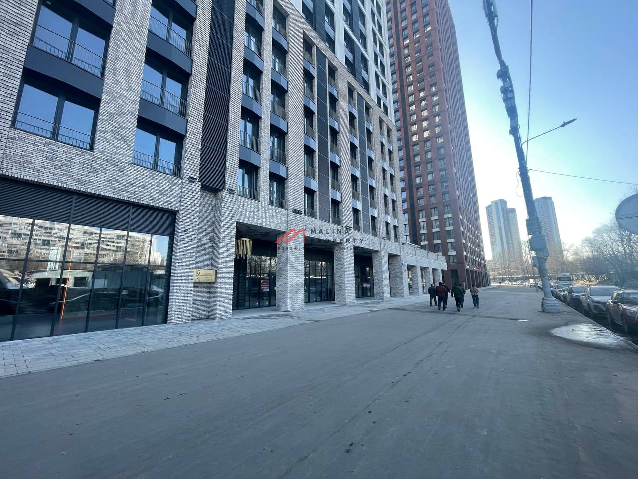 Аренда торгового помещения в ЖК "EVER-2". 1-я линия