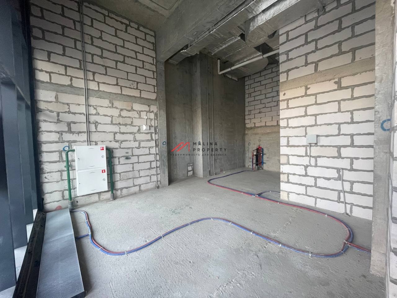 Аренда торгового помещения в ЖК "EVER-2". 1-я линия