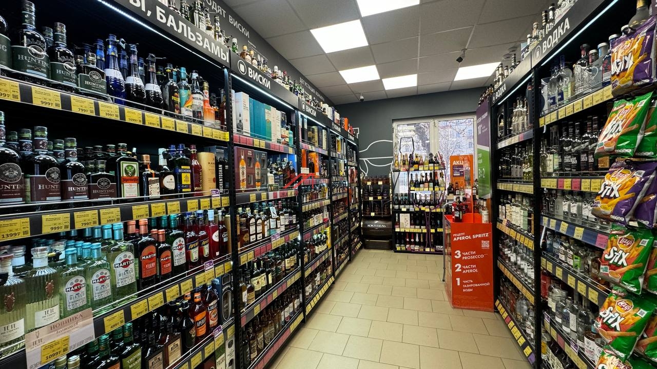 Продажа  помещения с арендатором "Винлаб" на Велозаводской