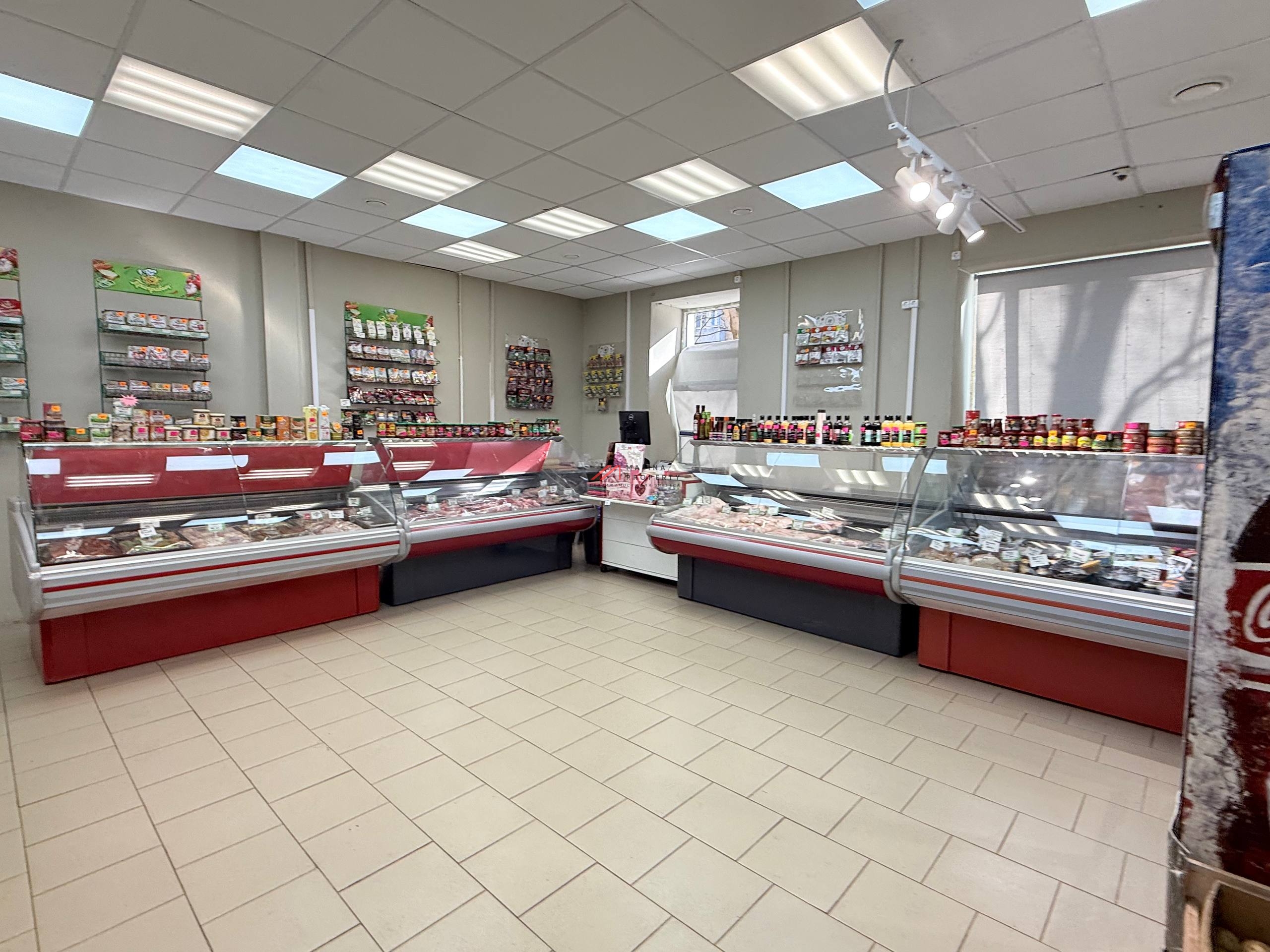 Продажа торгового помещения с арендаторами