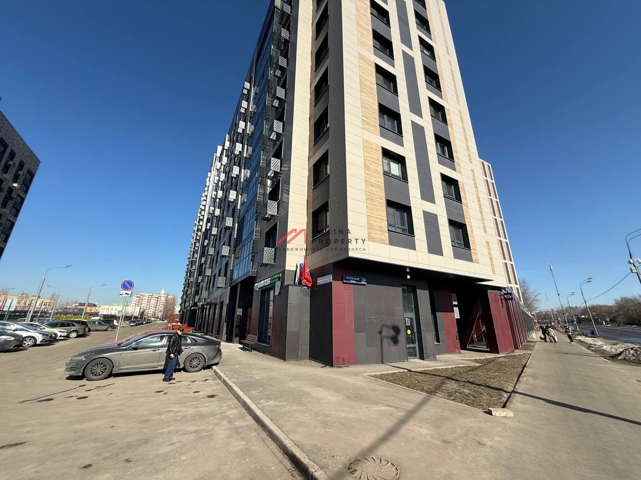 Продажа углового помещения с сетевыми арендаторами