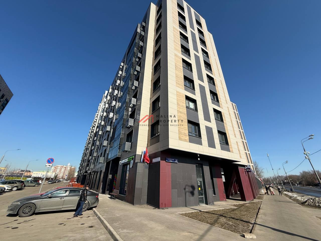 Продажа углового помещения с сетевыми арендаторами