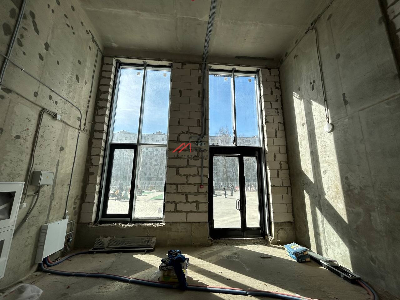 Продажа торгового помещения в жилом комплексе Селф