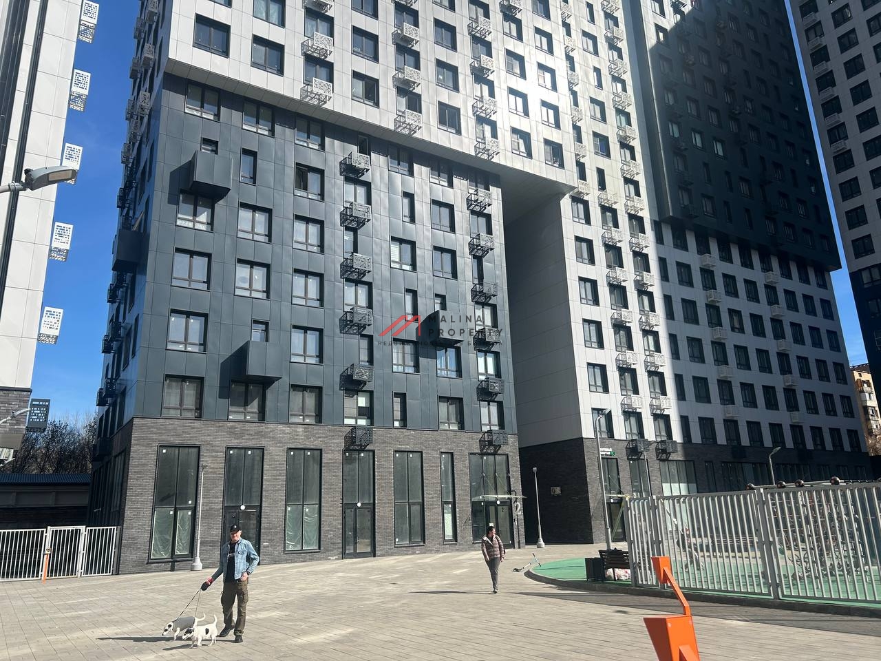 Продажа торгового помещения в жилом комплексе Селф