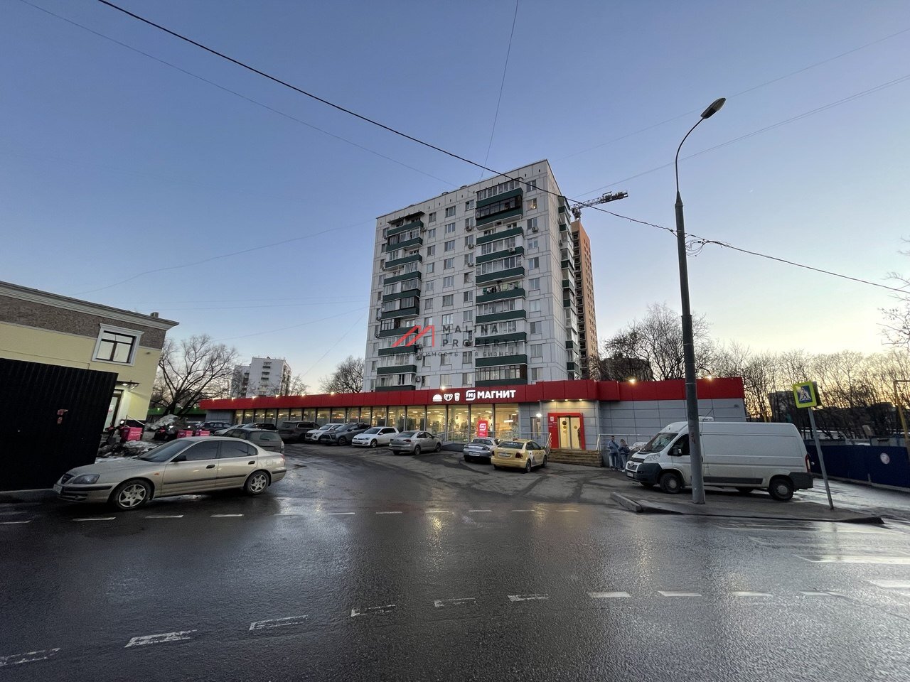Продажа торгового помещения рядом с метро Окская