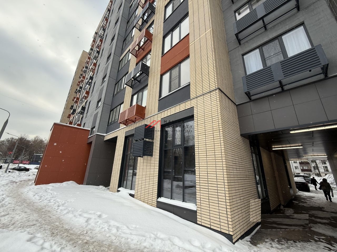 Продажа торгового помещения на Базовской 