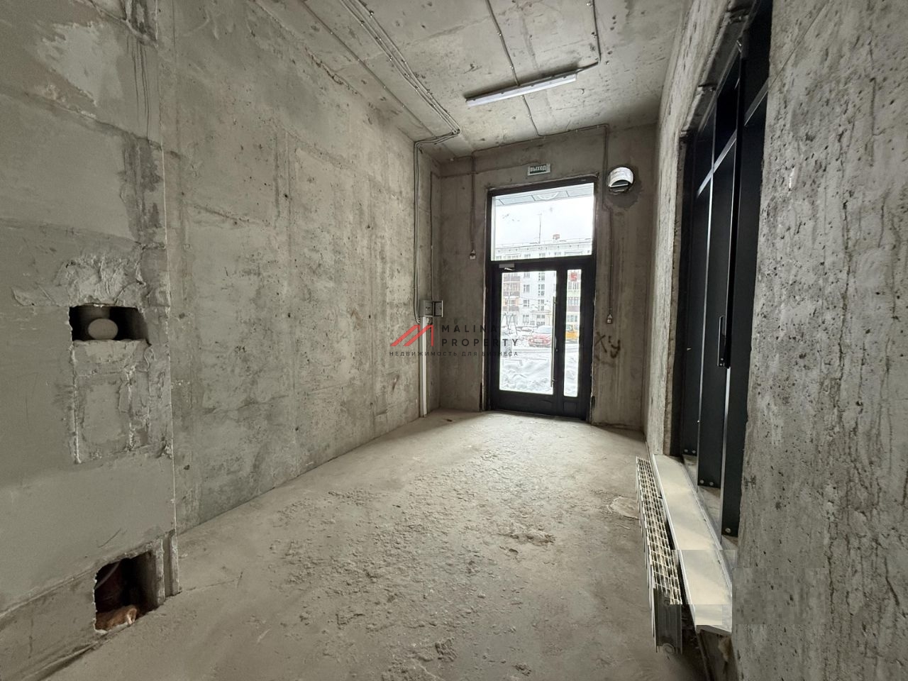 Продажа торгового помещения на Базовской 