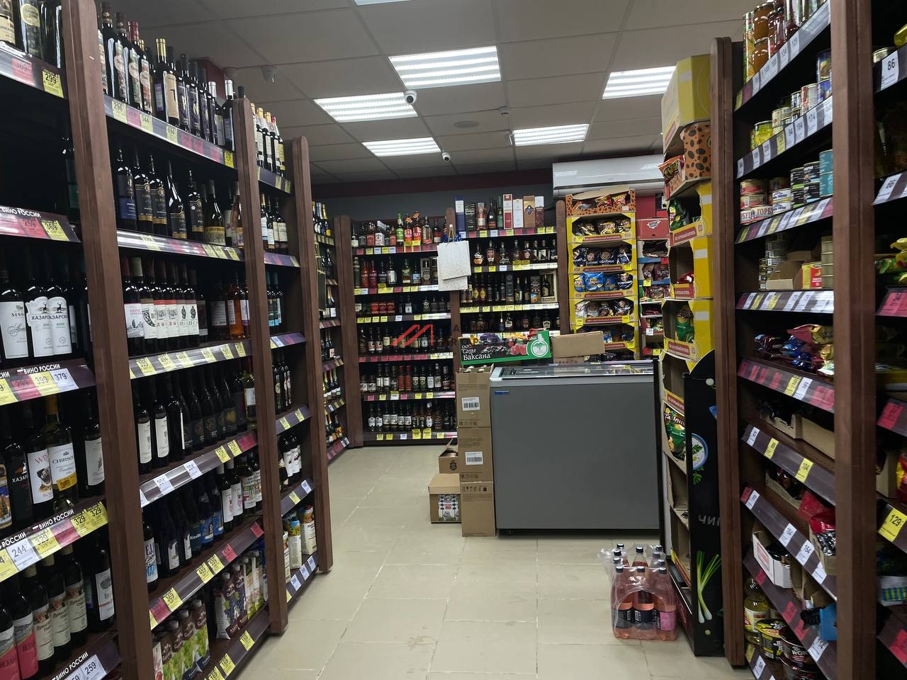 Продажа торгового помещения с арендатором "Бристоль"