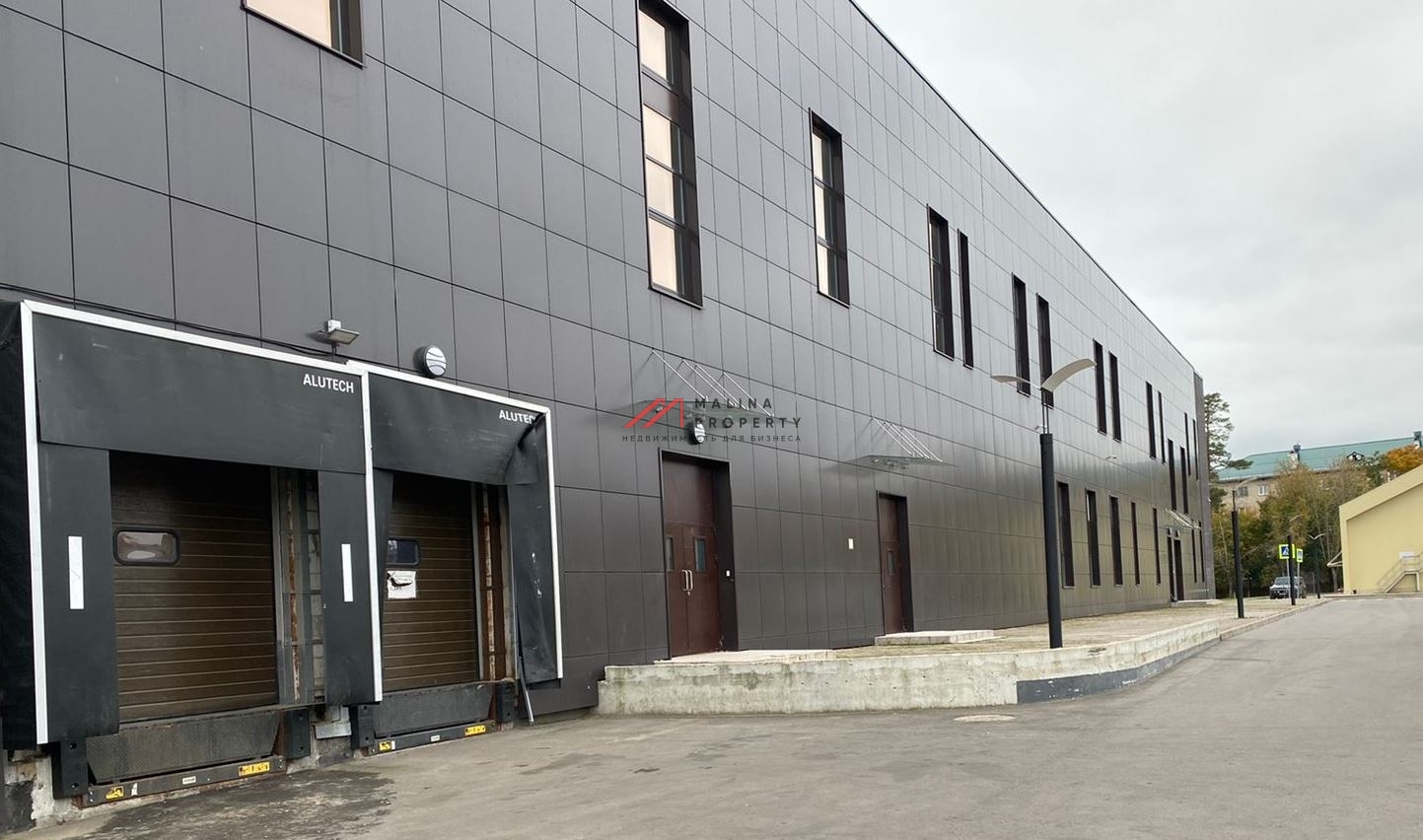 Продажа двух торгово-офисных центров в поселке "Малаховское озеро" 