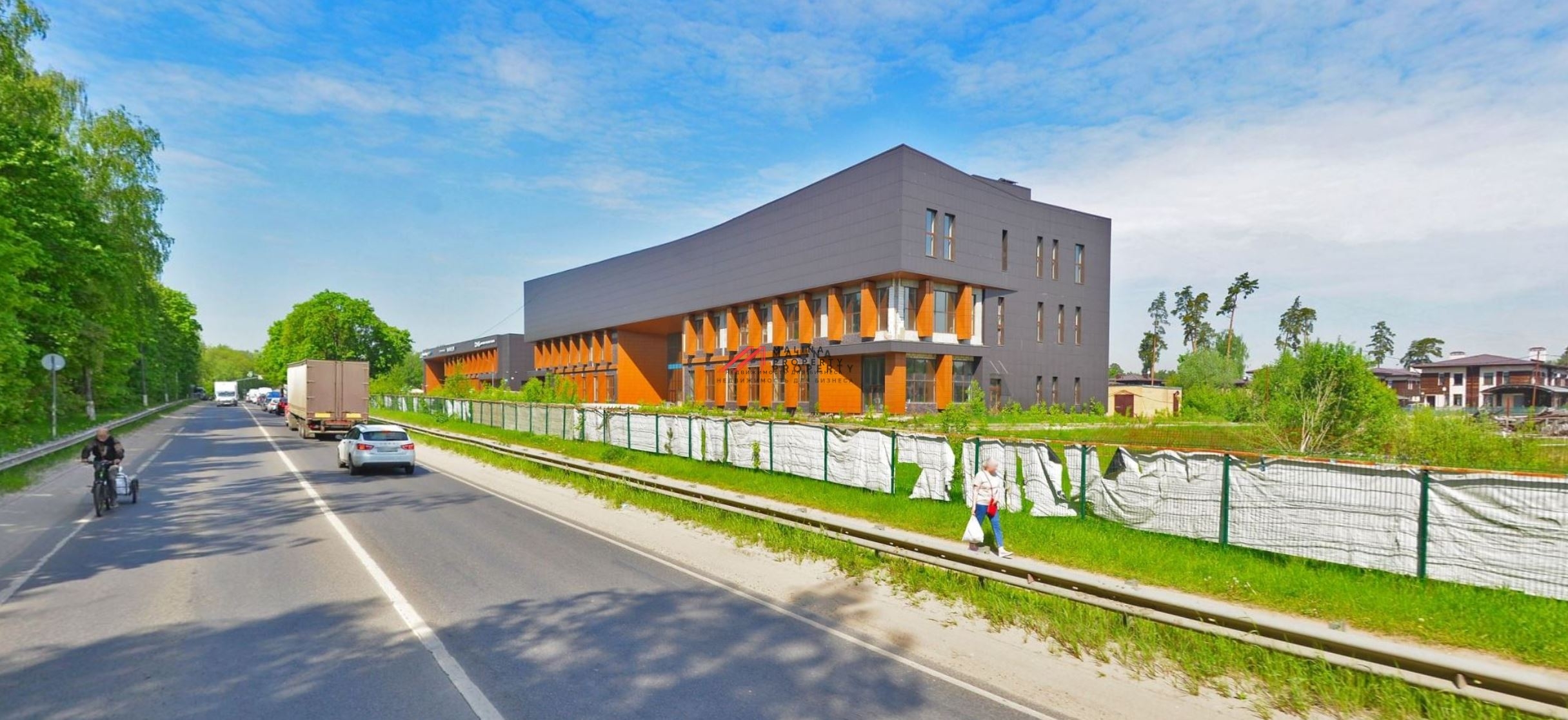 Продажа двух торгово-офисных центров в поселке "Малаховское озеро" 