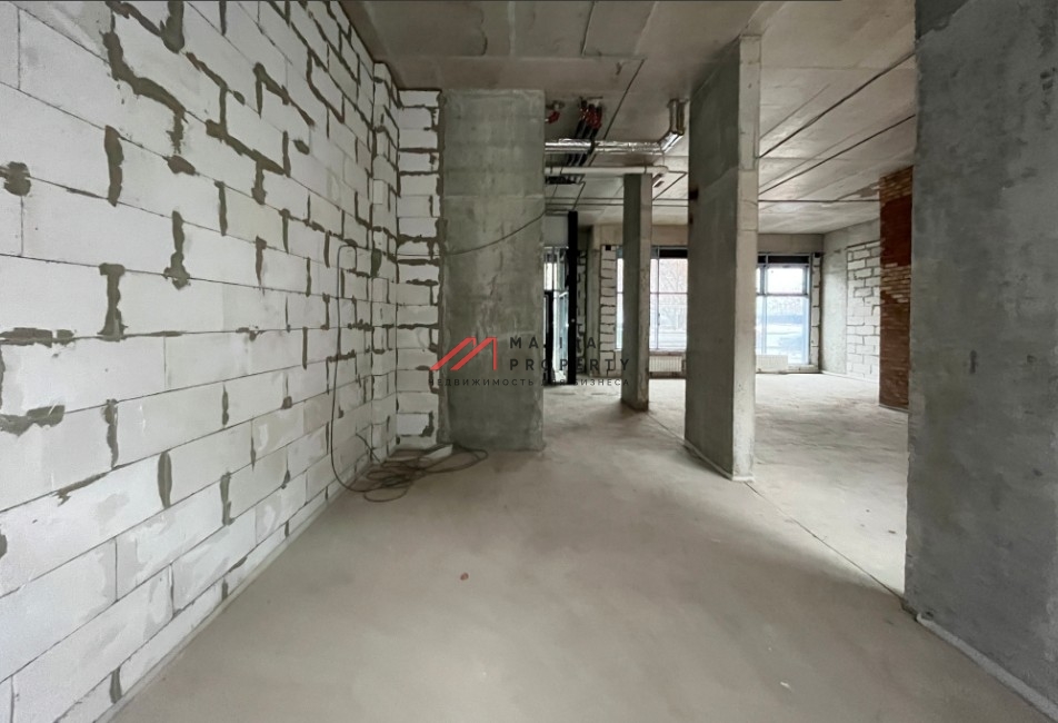 Аренда торгового помещения в новом доме 