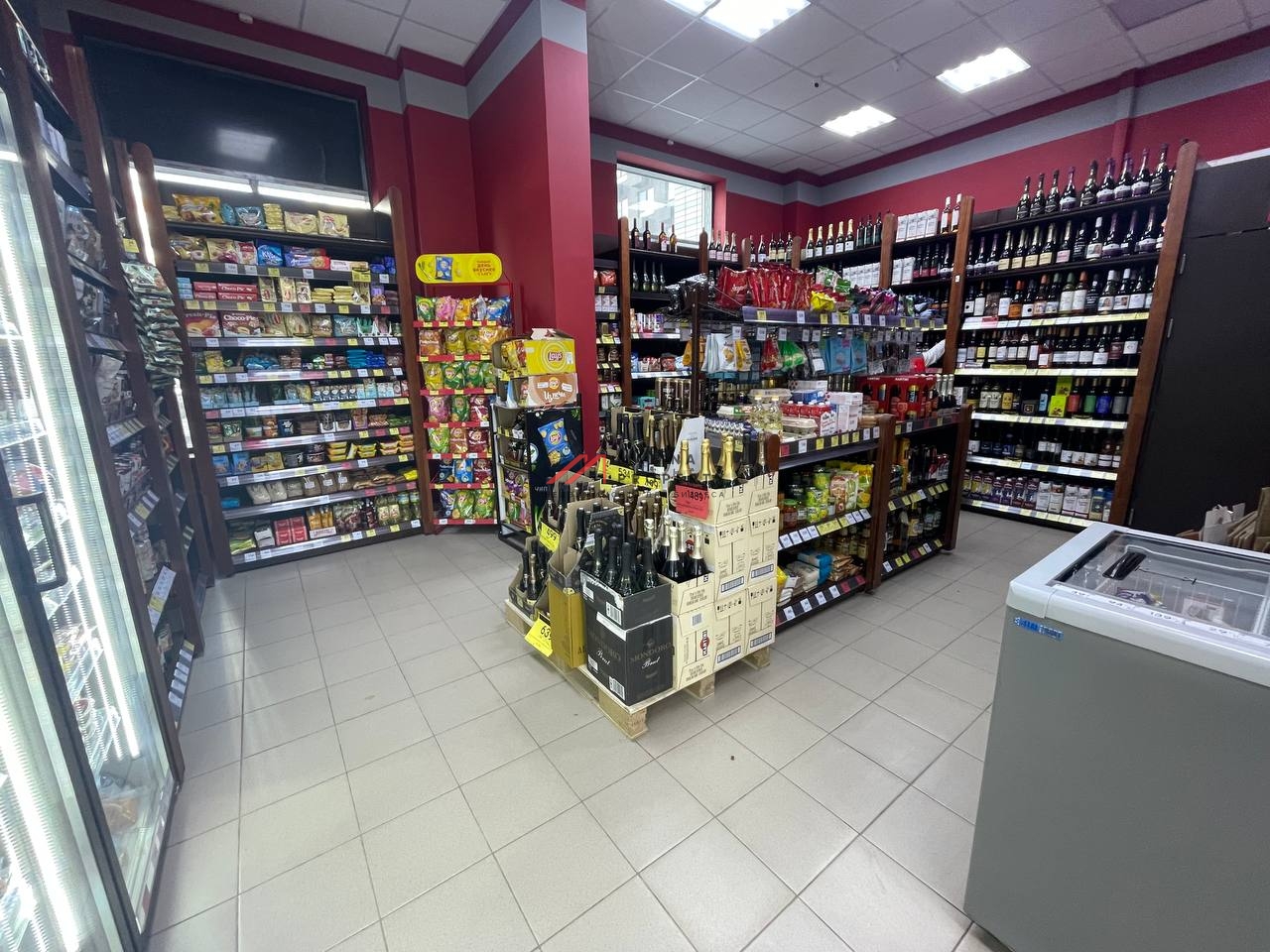 Продажа торгового помещения с арендатором Бристоль