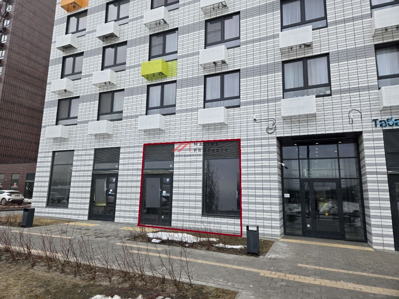 Продажа торгового помещения в ЖК "Бунинские Луга"