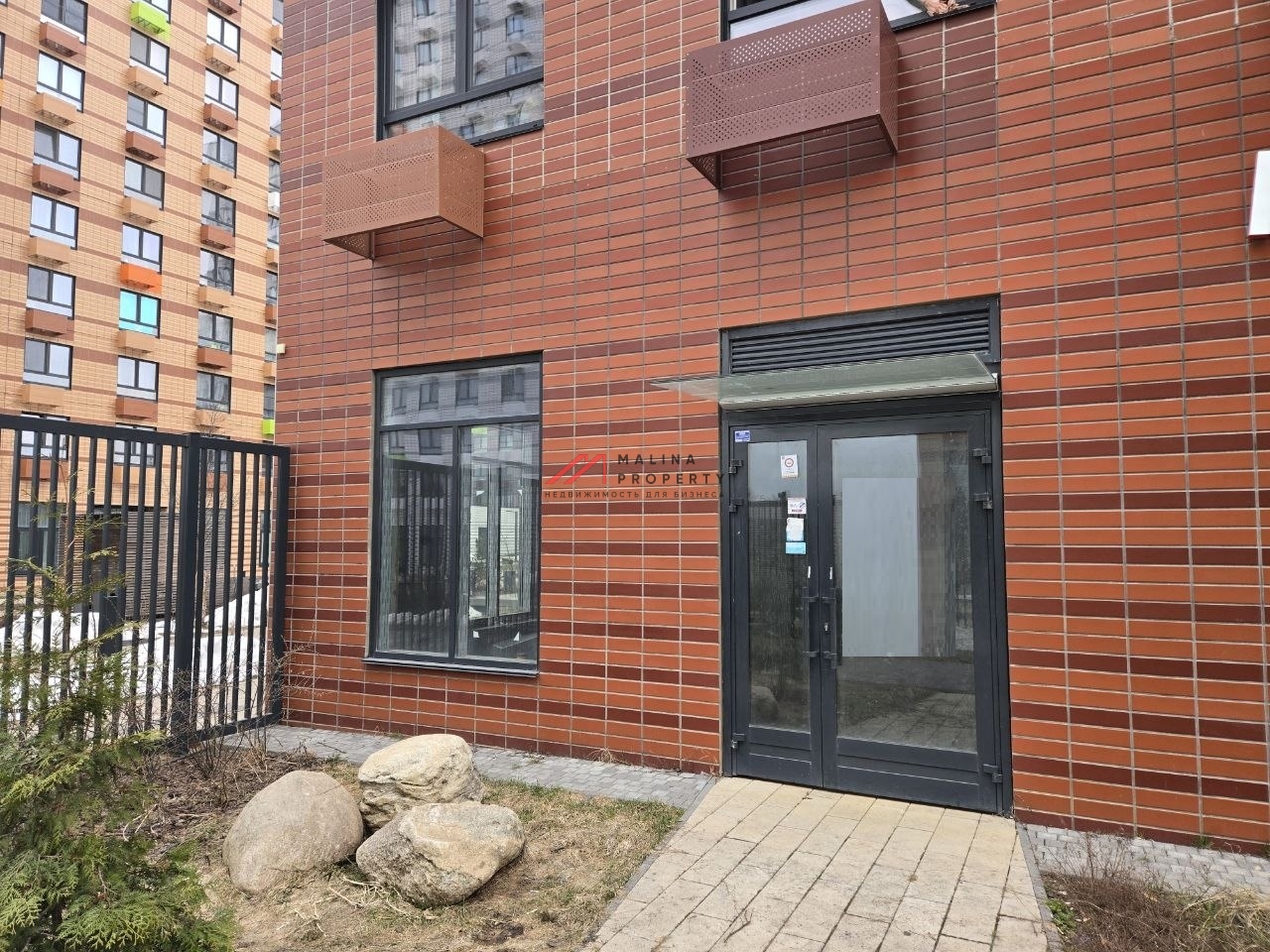 Продажа торгового помещения в ЖК "Бунинские луга"