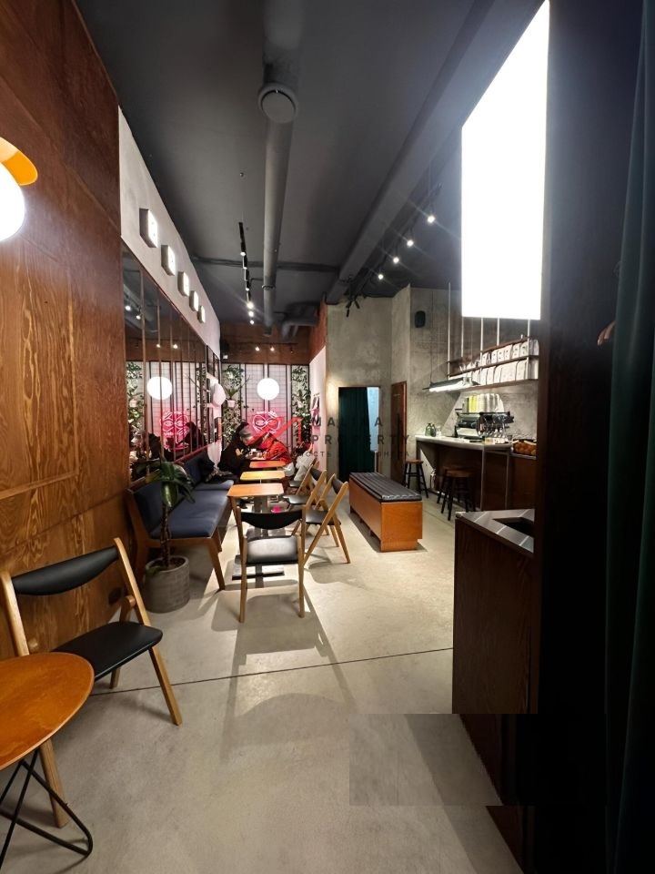 Продажа торгового помещения в ЖК "Спутник"