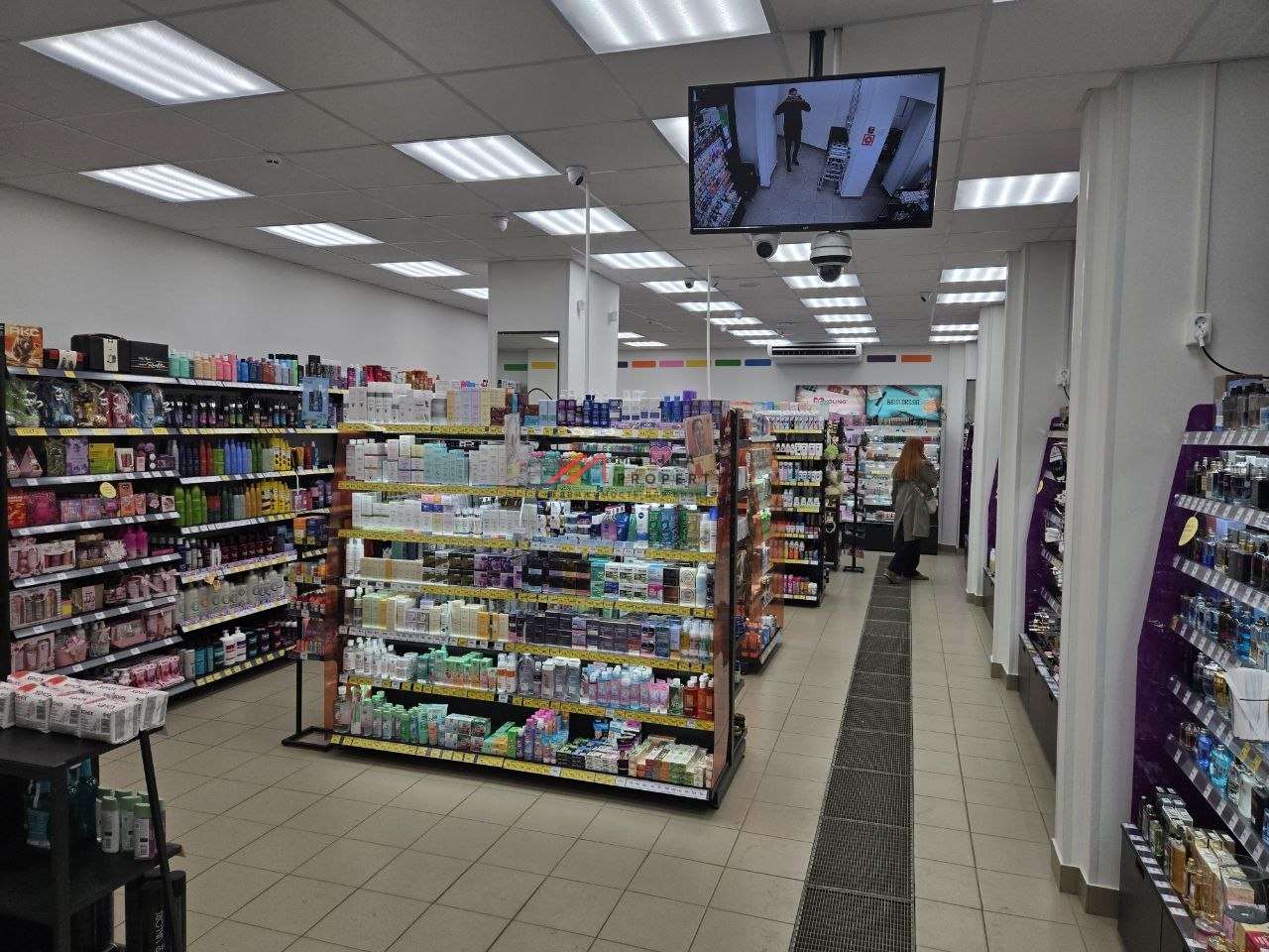 Продажа торгового помещения с арендатором Улыбка Радуги