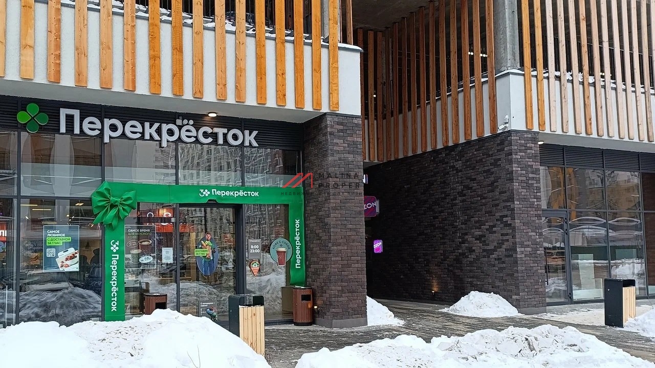 Продажа помещения с арендаторами в ЖК "Пеpвый квaртал" 