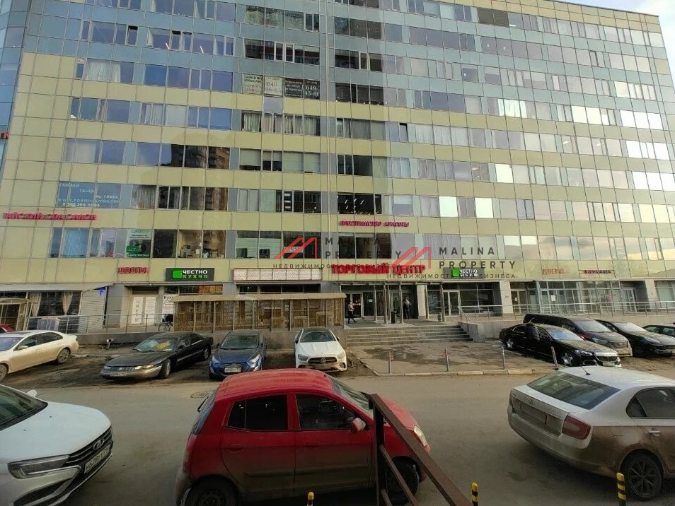 Продажа торгового помещения с арендатором Винлаб 