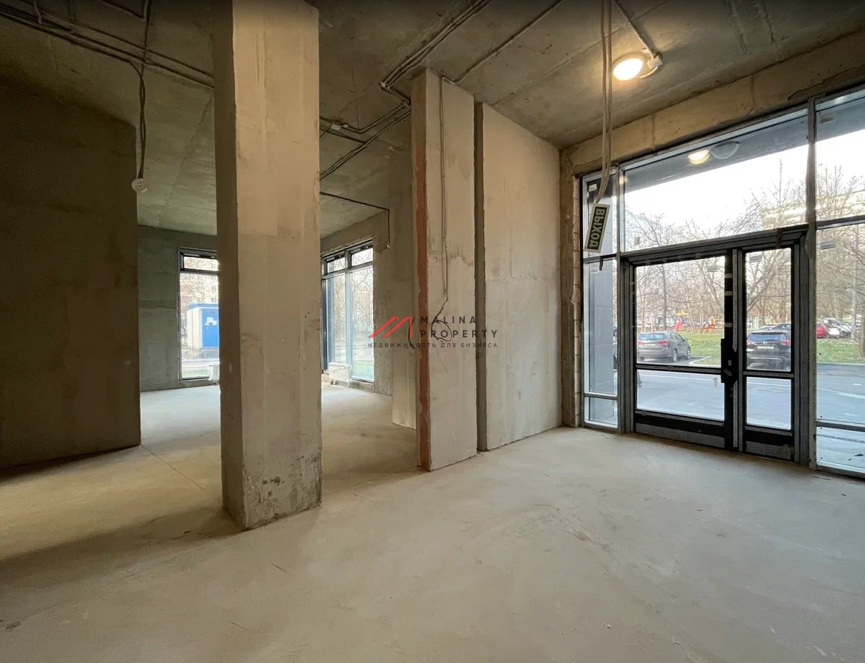 Аренда торгового помещения в новом доме 