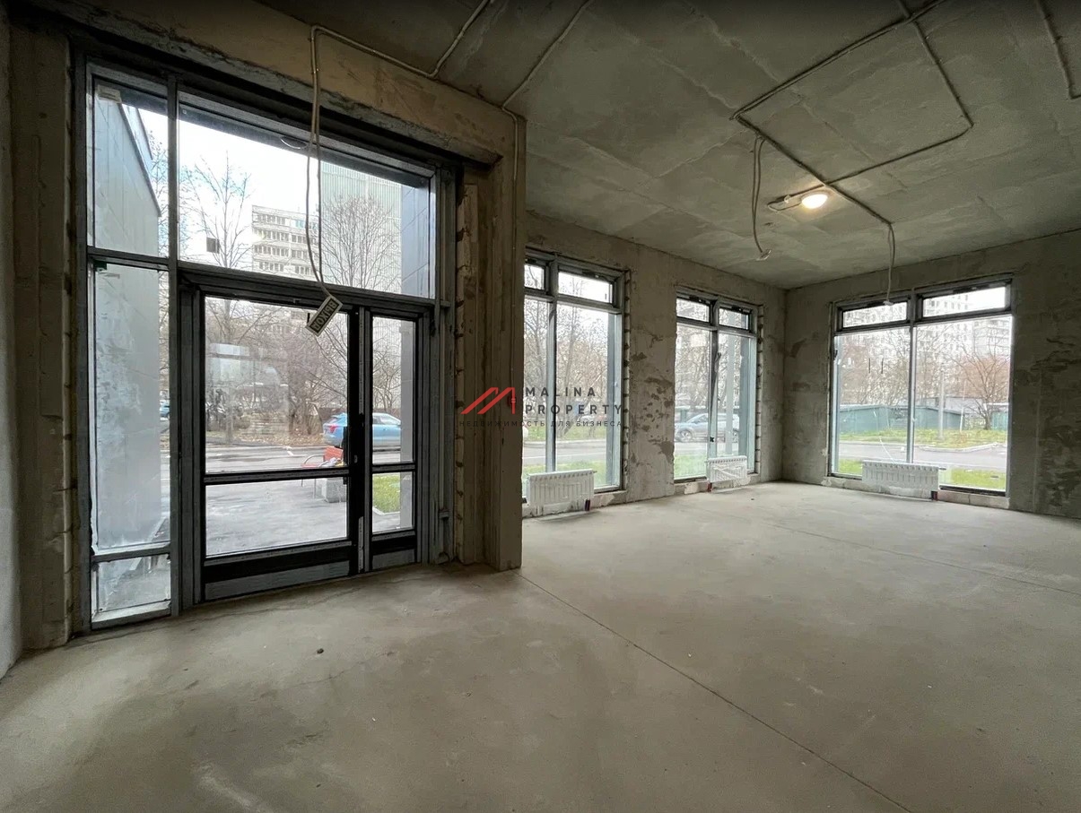 Аренда торгового помещения в новом доме 