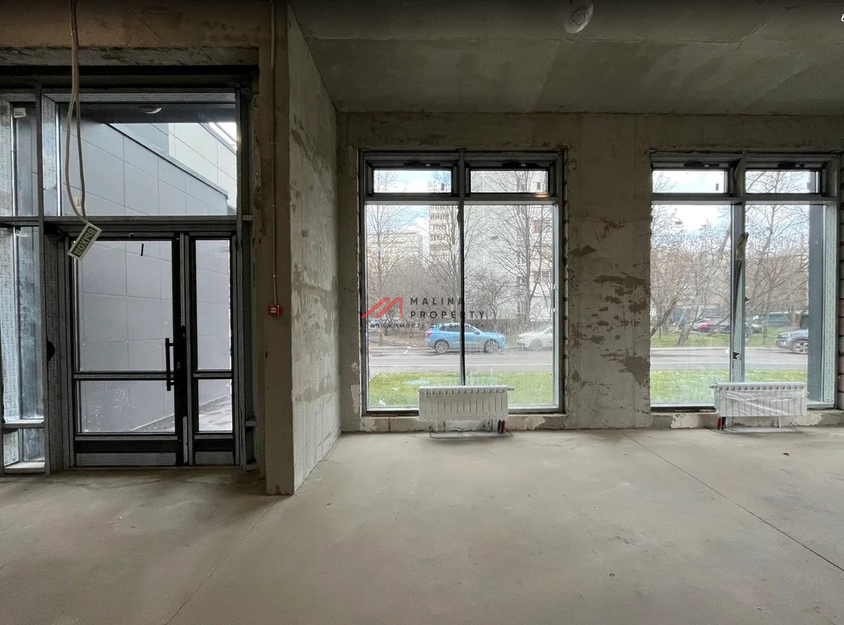 Аренда торгового помещения в новом доме 