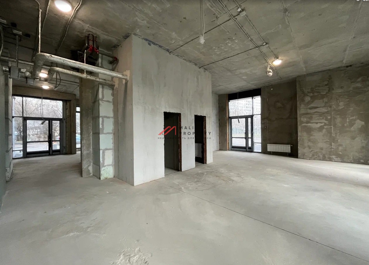 Аренда торгового помещения в новом доме 