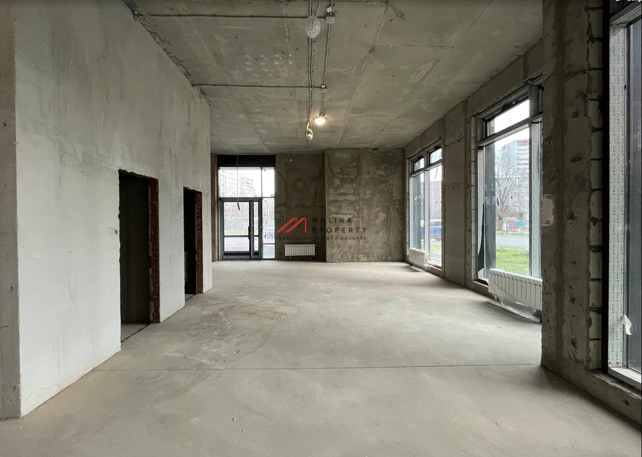 Аренда торгового помещения в новом доме 