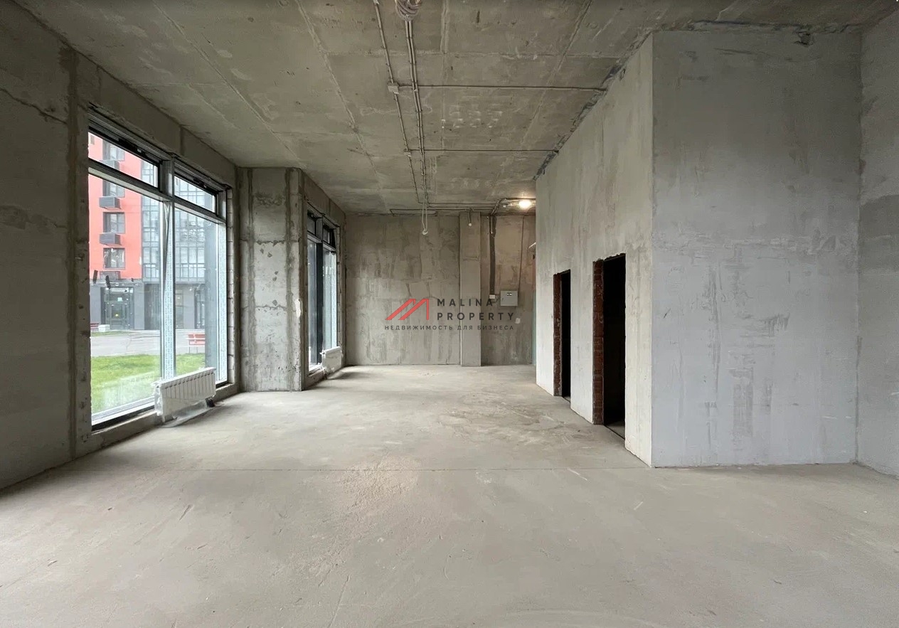 Аренда торгового помещения в новом доме 