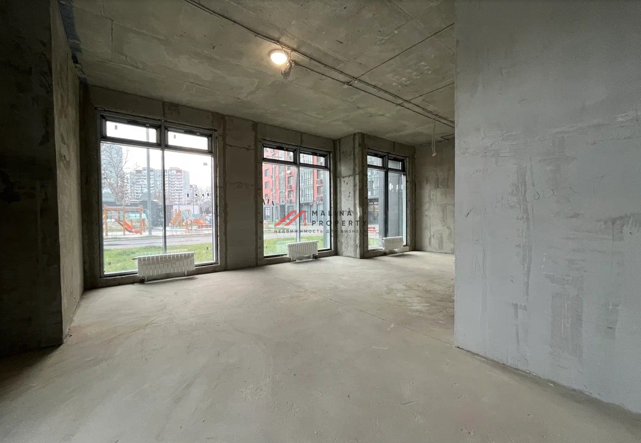 Аренда торгового помещения в новом доме 