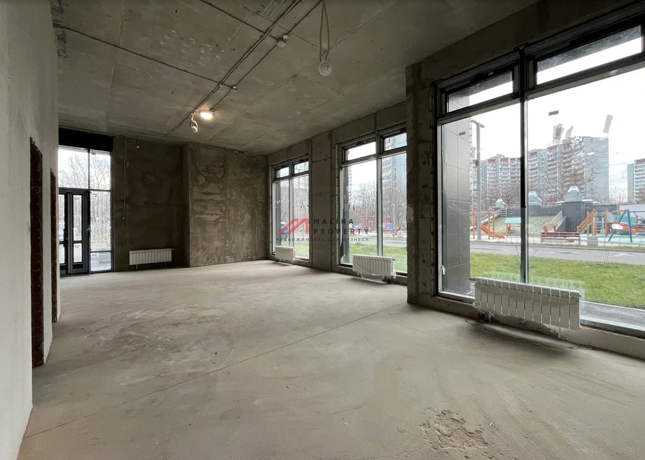 Аренда торгового помещения в новом доме 