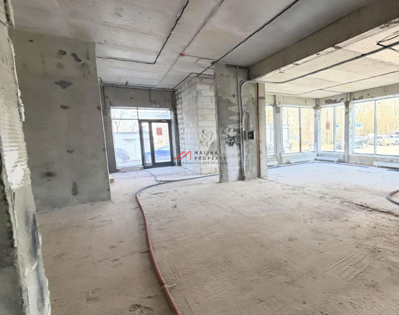 Аренда торгового помещения в  ЖК "Лучи"