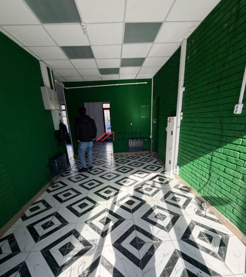 Продажа торгового помещения в ЖК "Южная Битца" 