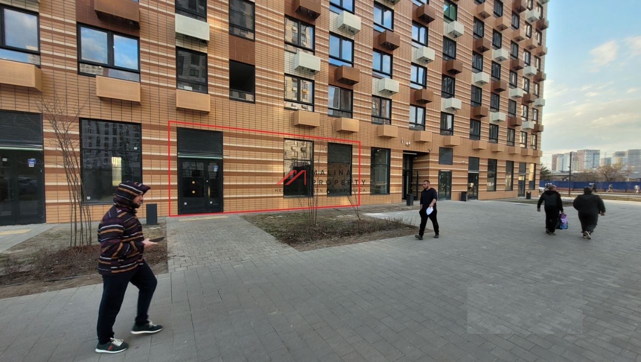 Аренда торгового помещения в ЖК "Амурский парк" 