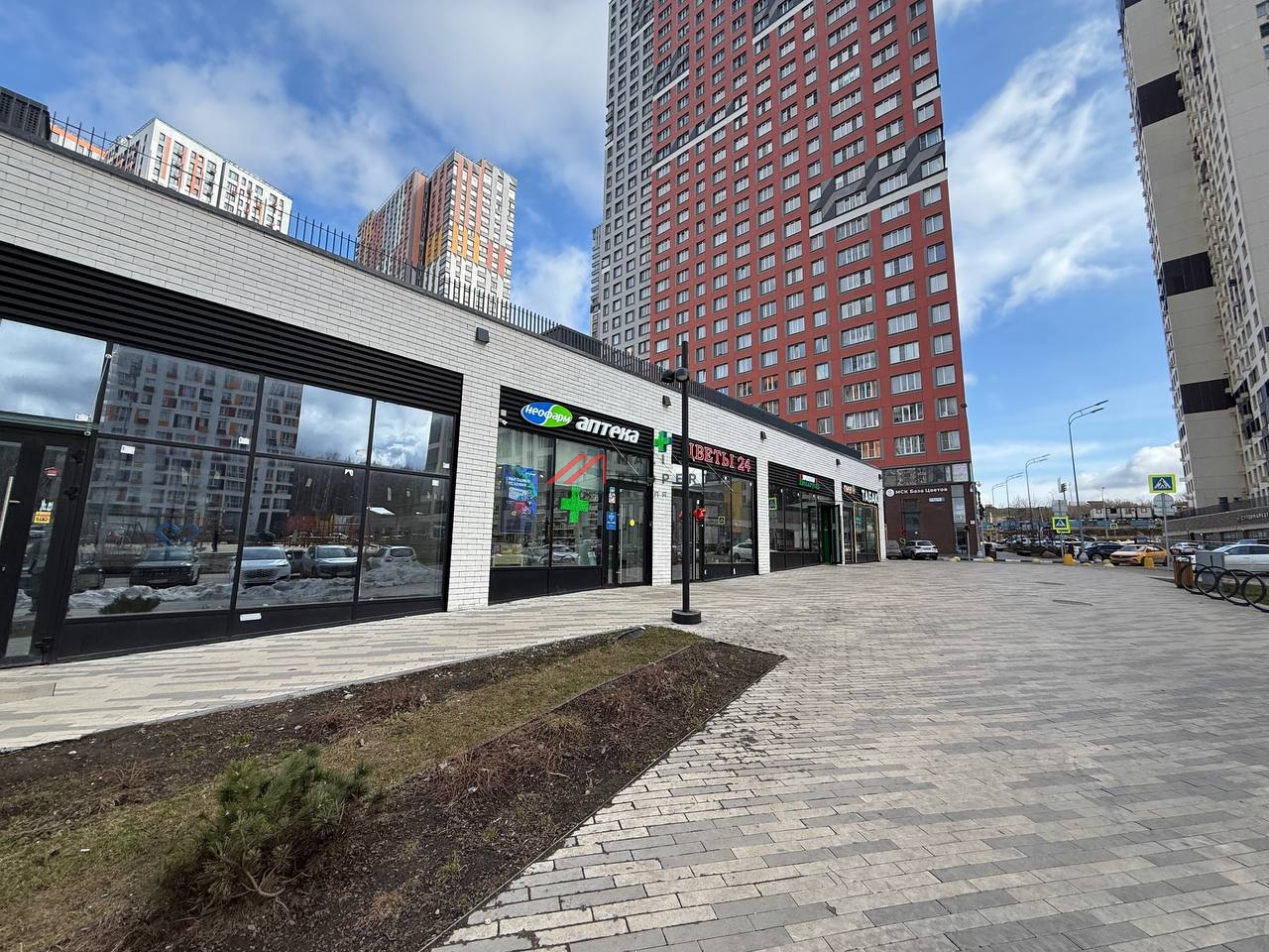 Продажа торгового помещения в ЖК "Спутник"