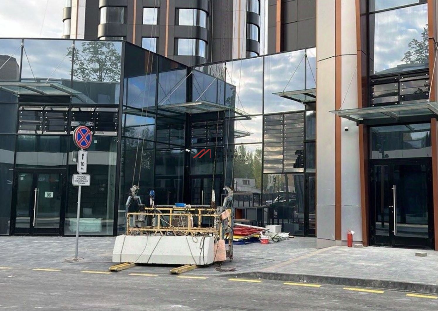 Аренда торгового помещения в жилом комплексе бизнес-класса "Режиссер"