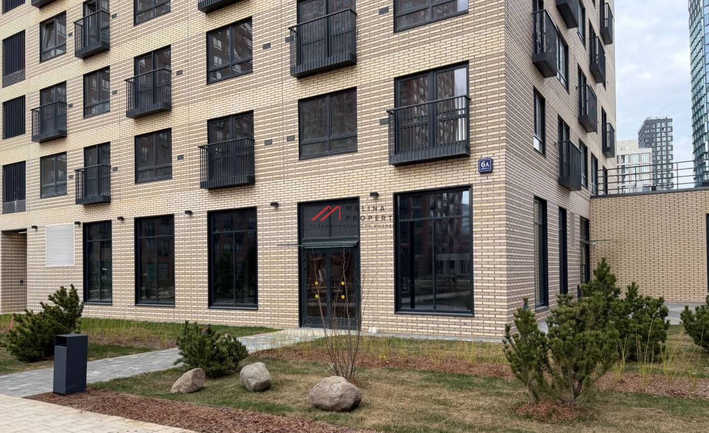 Аренда торгового помещения в ЖК "Барклая 6"