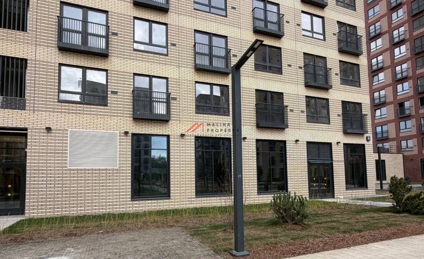 Продажа торгового помещения в ЖК "Барклая 6"