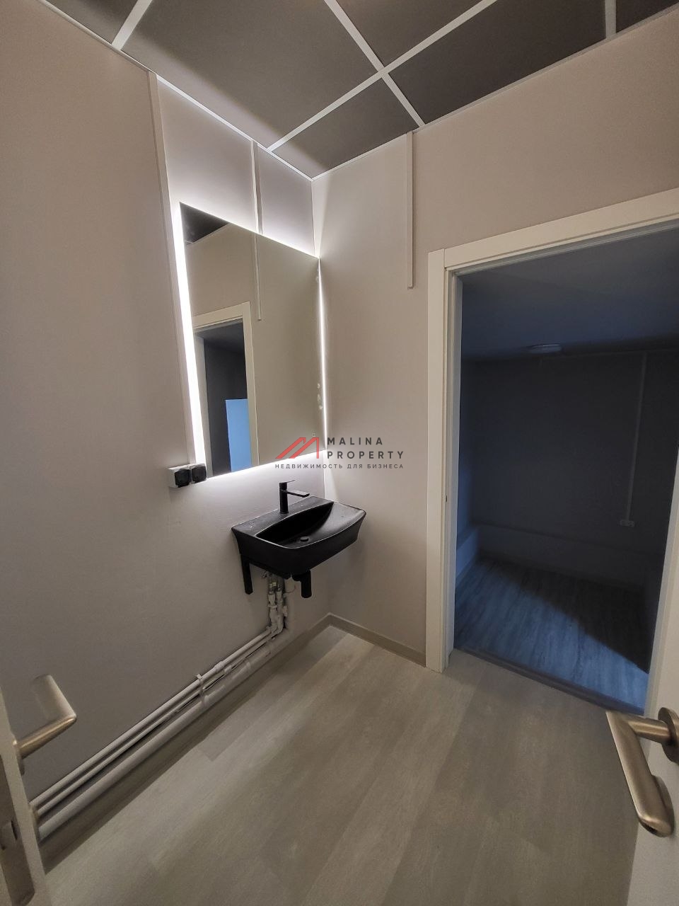 Продажа помещения на выходе из метро Маяковская