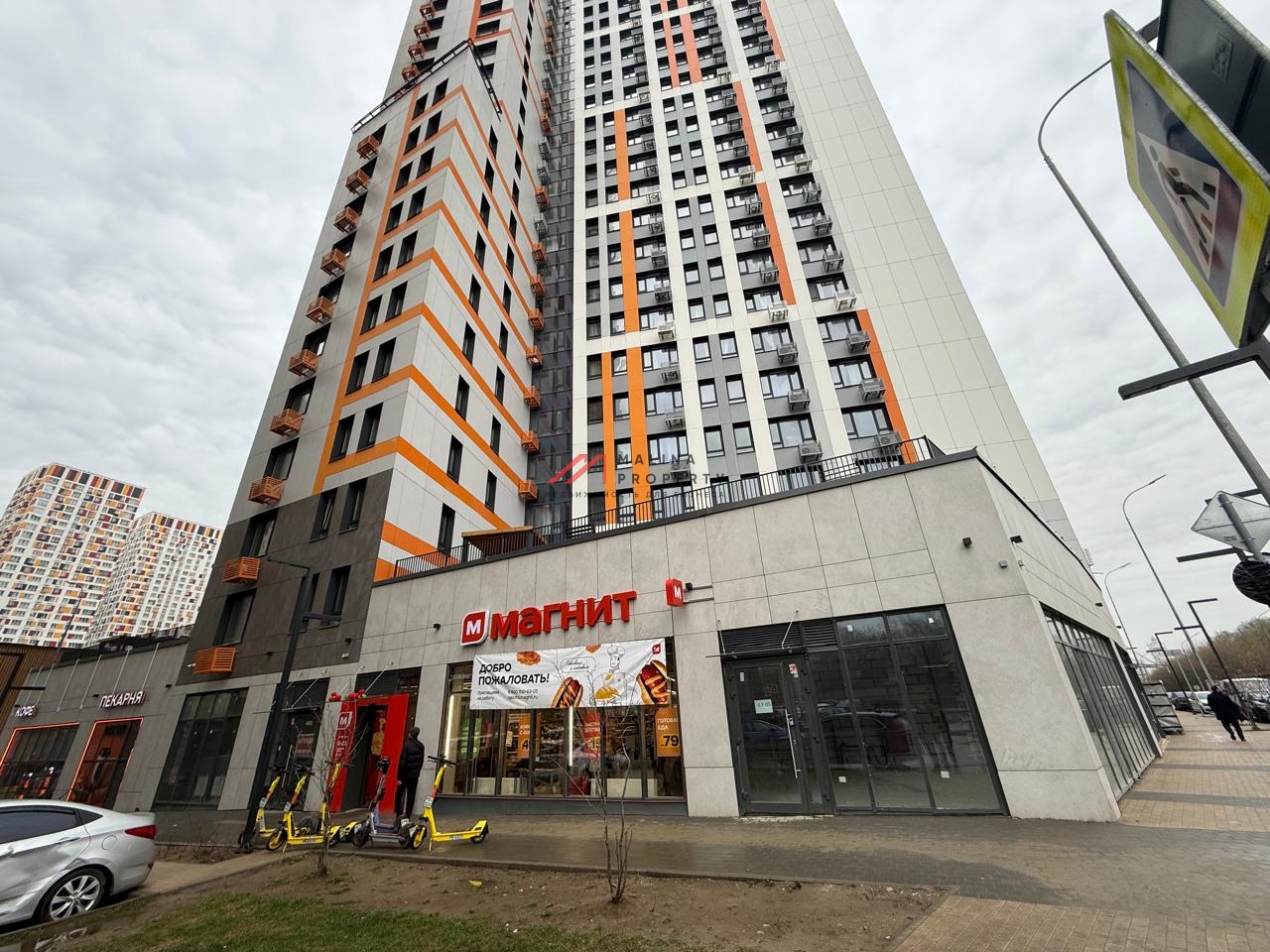 Продажа помещения с арендатором "Магнит" в ЖК Спутник