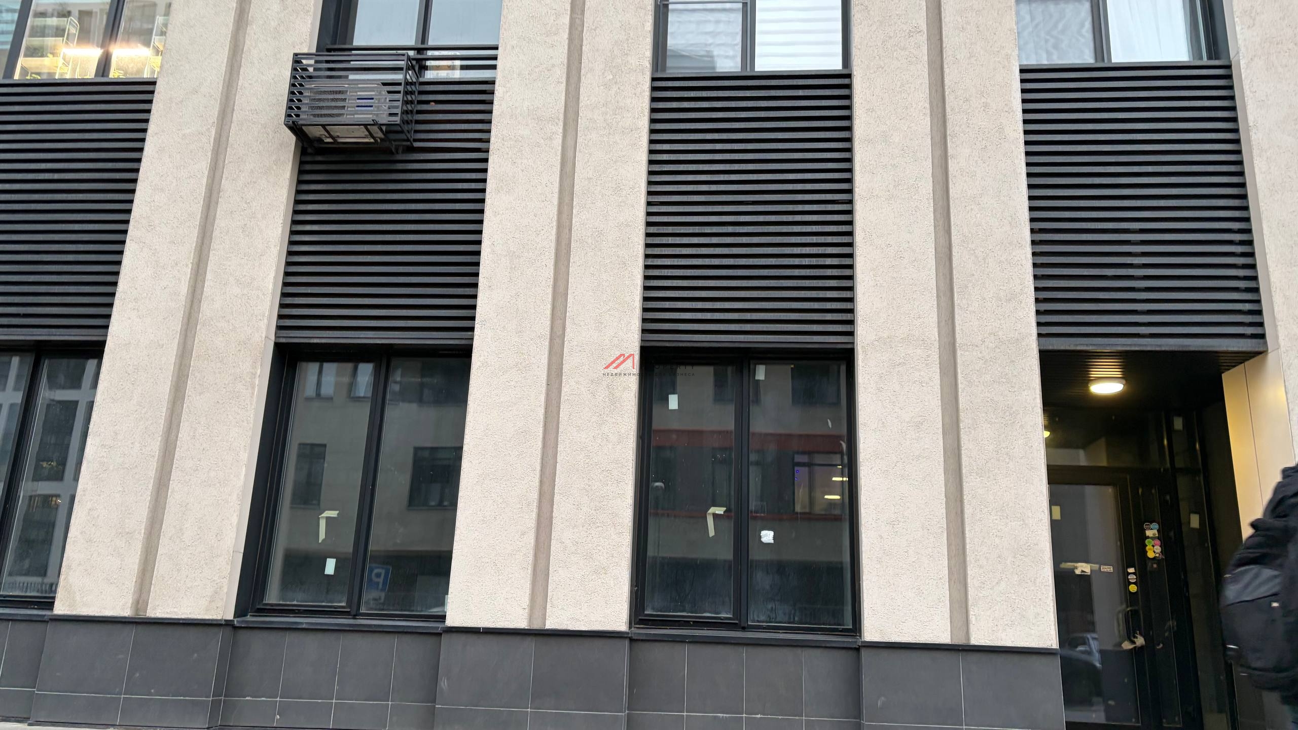Продажа помещения в новом ЖК на улице Берзарина