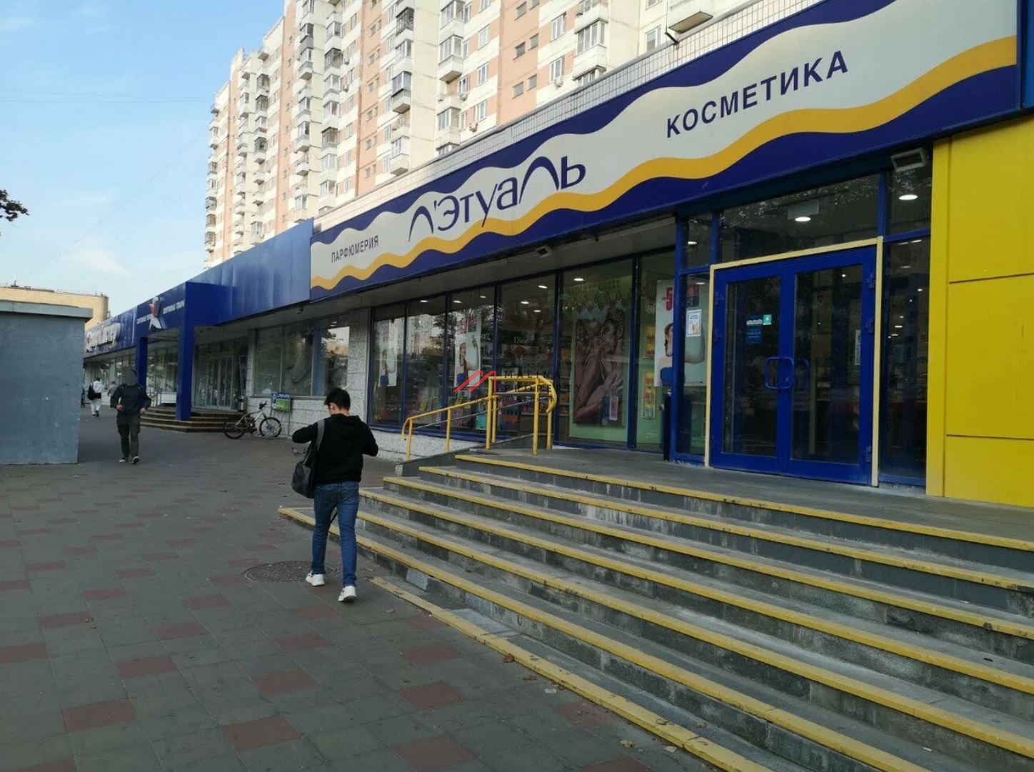 Аренда торгового помещения на Народного Ополчения