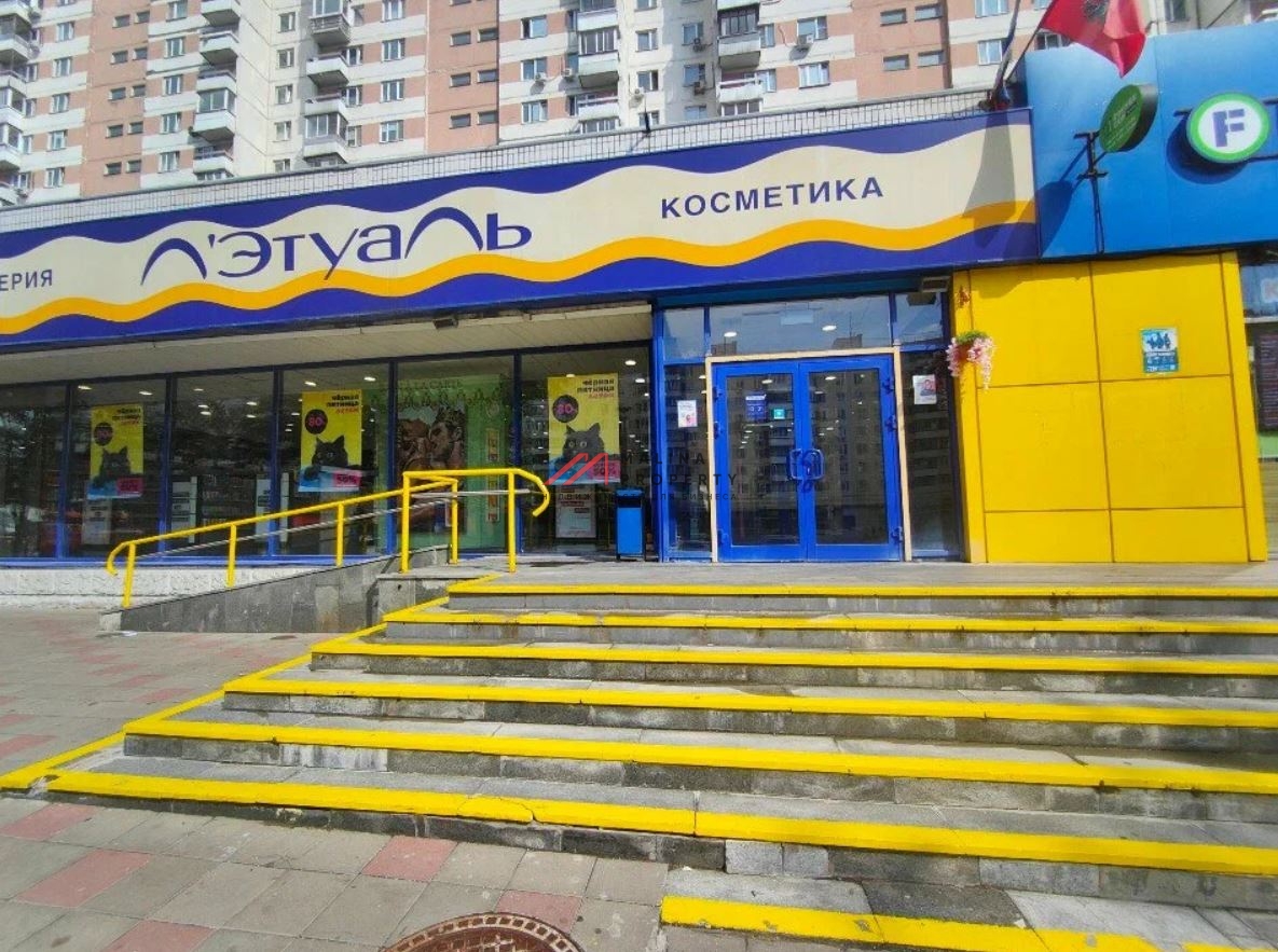 Аренда торгового помещения на Народного Ополчения